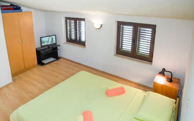 Ante Apartments