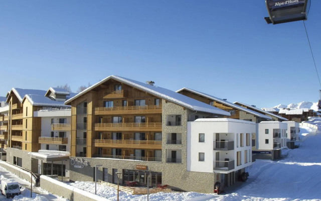 Cosy apartment with spa near the slopes in Alpe d'Huez