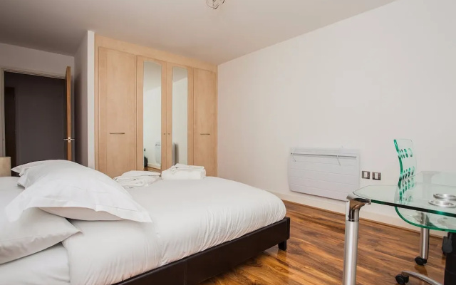 Stunning 2 Bed Apartment with Amazing Views
