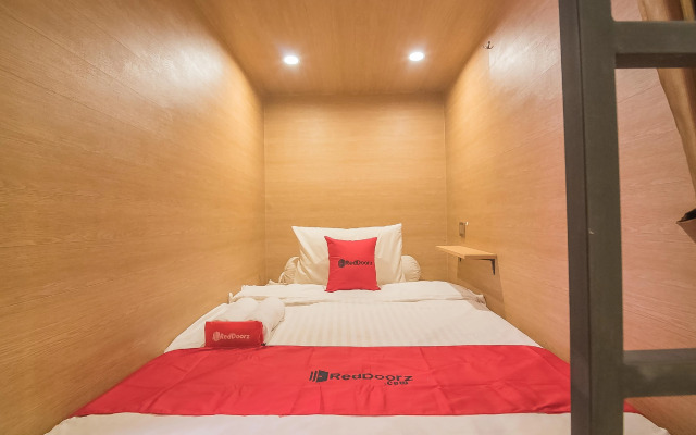 RedDoorz Hostel @ Grand Pangandaran