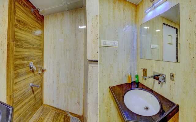Fabhotel Ramjis Residency