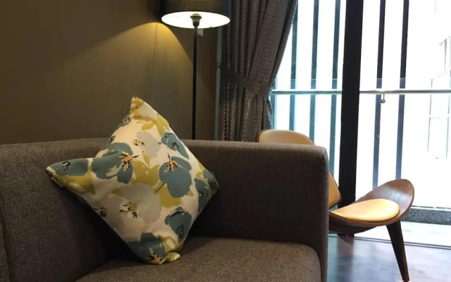 Modern Downtown Oasis Aloha Suite