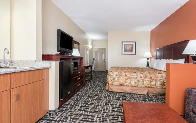 Days Inn & Suites By Wyndham Prattville-Montgomery