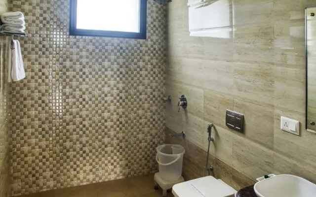 OYO Premium Corbett Jhirna