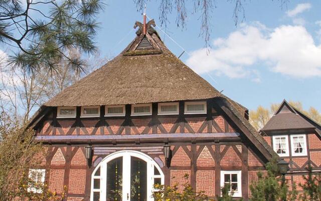 Ferien- und Reitsport Hotel Brunnenhof вид на фасад