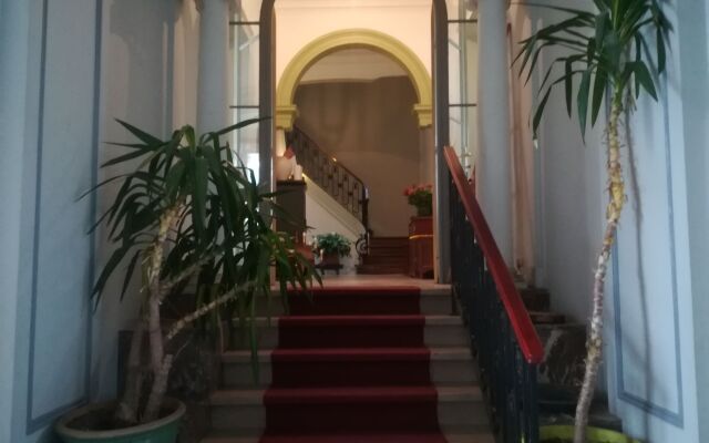 Отель The Captaincy Guesthouse Brussels Бельгия, Брюссель - отзывы, цены и фото номеров - забронировать отель The Captaincy Guesthouse Brussels онлайн вид на фасад
