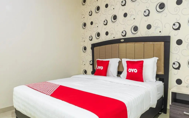 OYO 1977 Harvest Residence