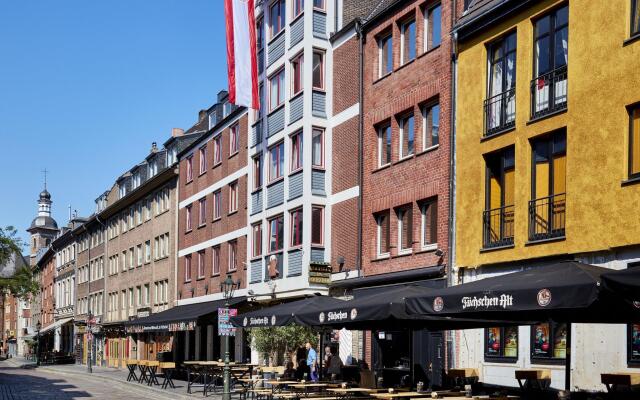 Отель InterContinental Düsseldorf вид на фасад