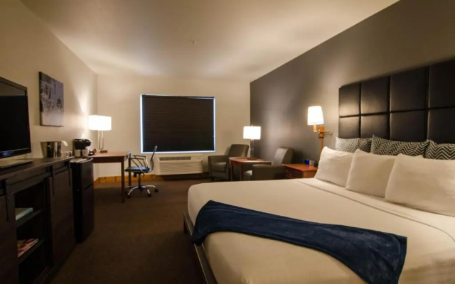 Wood River Inn & Suites