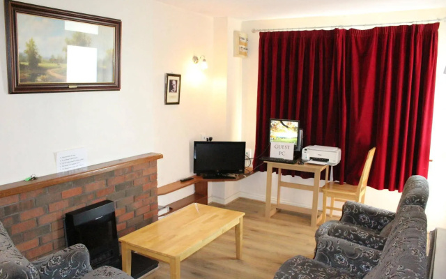 5 Newcastle Court