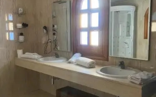 16:9 Los Molinos Suites