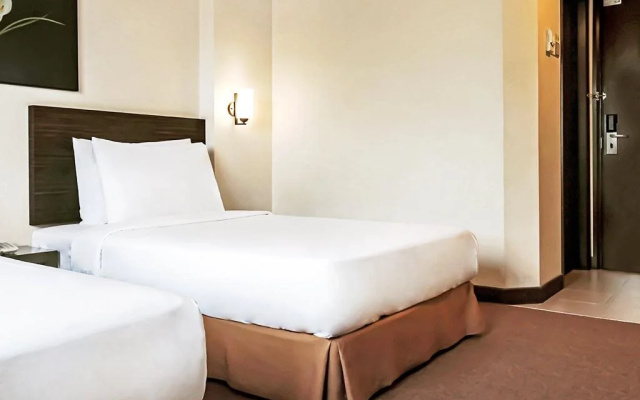 Summer View Hotel