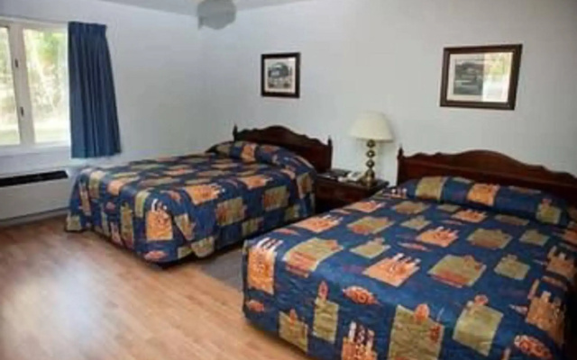 The Clansman Motel