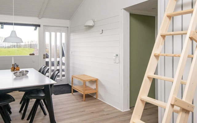6 Person Holiday Home in Aabenraa-by Traum