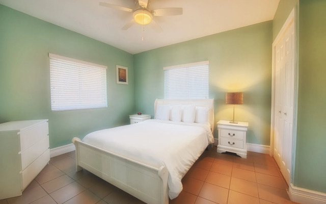 Hollywood Beachside Boutique Suites