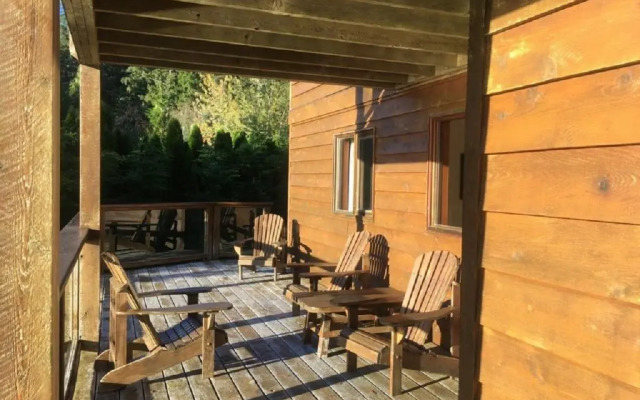 Tofino Stormbay Guest House