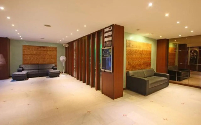 Hotel Roopa