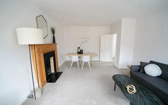 Nottingham Place on Baker Street - Top floor 2bed