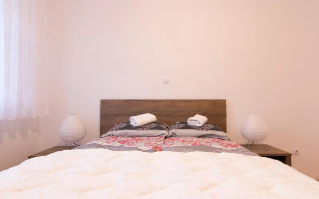 Apartman Carica