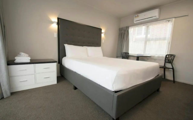 Middlemore Motel