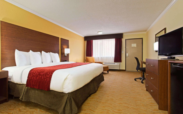 Ramada by Wyndham Tampa Airport Westshore