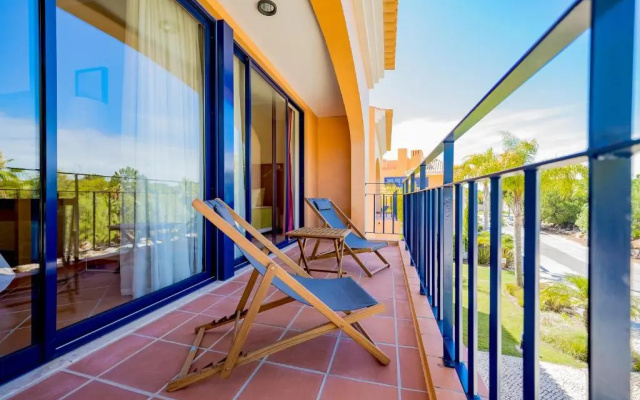AL - W Residence Golf F5