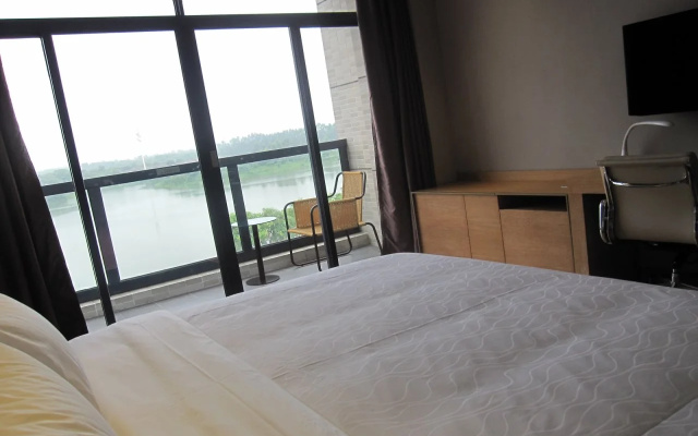 Silverworld Hotel