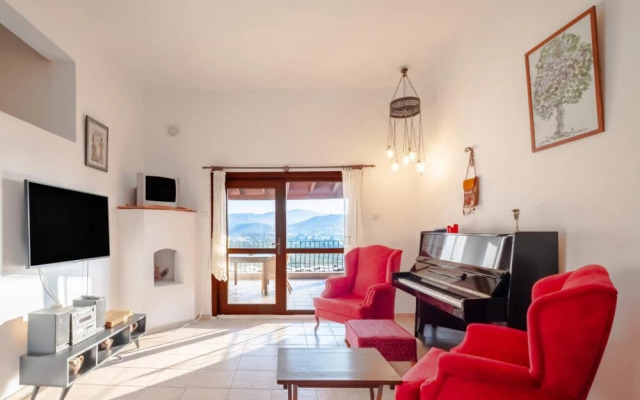 Central House Near Paradise Bay in Bodrum