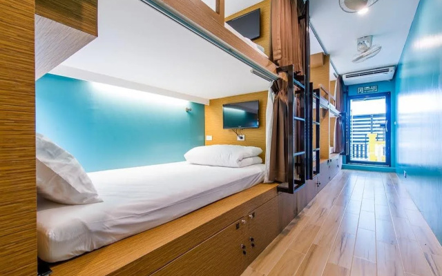 Matchbox Bangkok Hostel