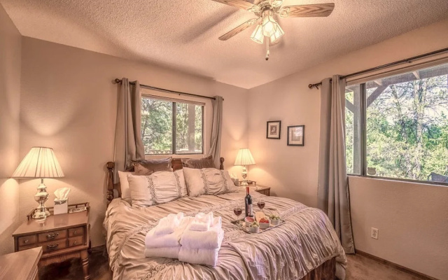 Mockingbird Cabin by Ruidoso Vacation Rentals