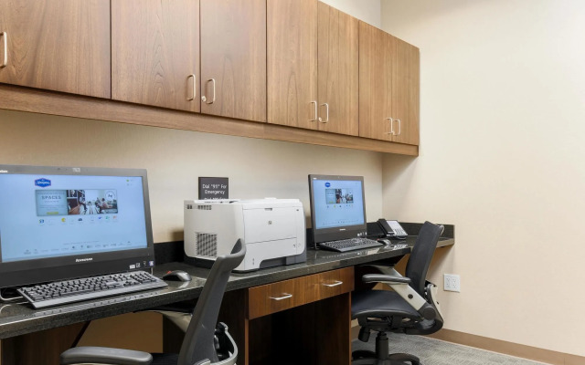 Hampton Inn & Suites Dallas/Frisco North-FieldhouseUSA