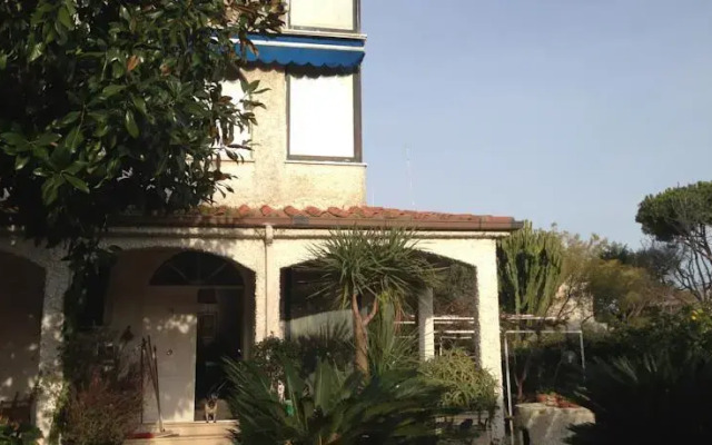 Houseland Romes Beach