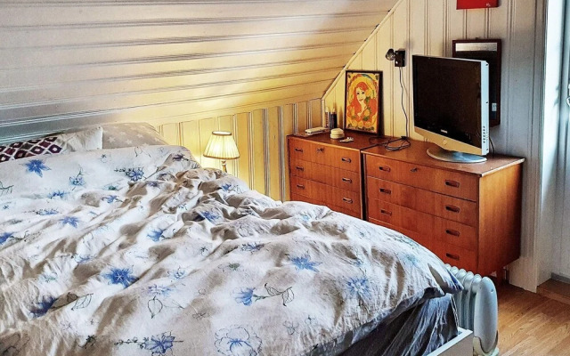 6 Person Holiday Home in Austrheim