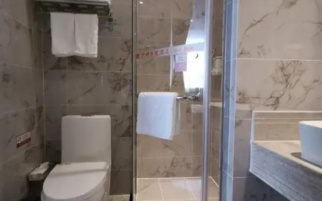 Guangzhou Jiulong Hotel (Luodian Mingzhu Central Plaza)
