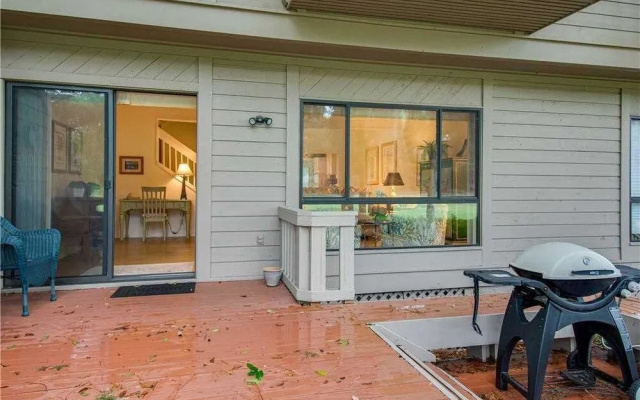 Gleneagle Green 2535 by RedAwning