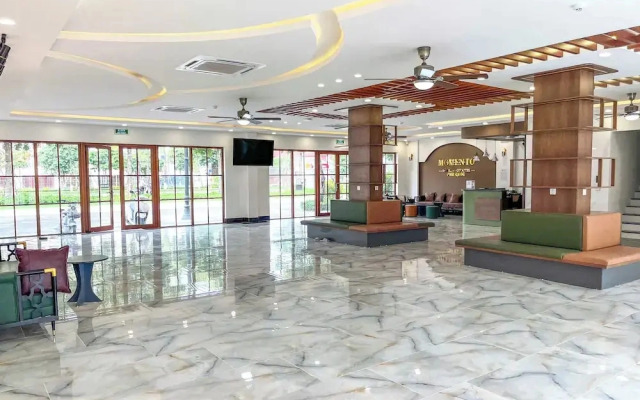 Momento Phu Quoc Hotel