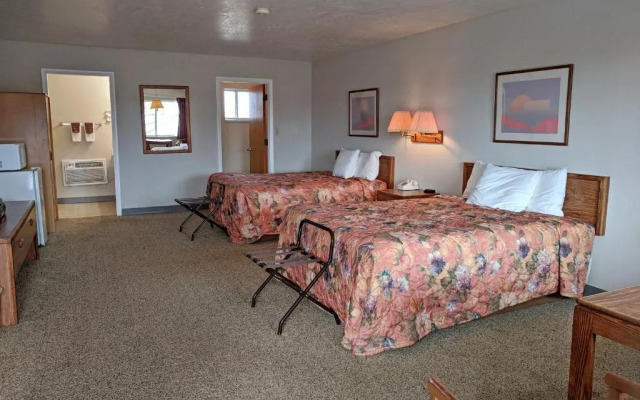 Aquarius Inn