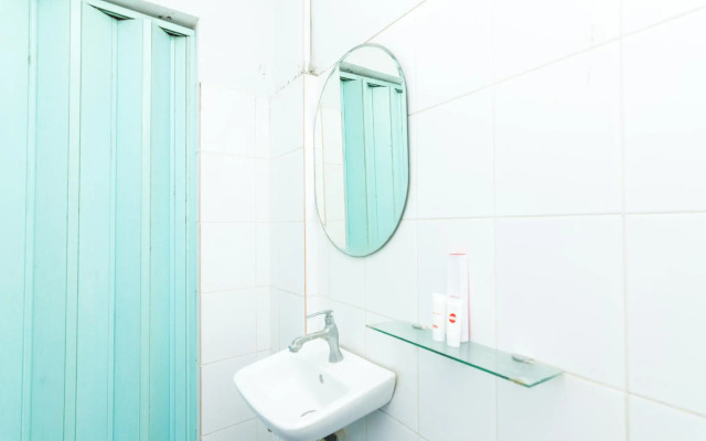 OYO 1703 Terang Bintang Hotel