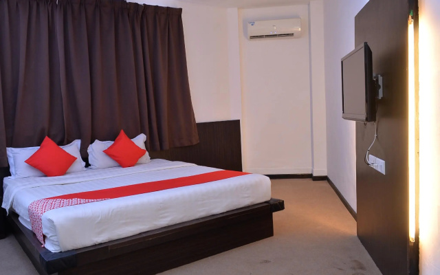 OYO 43960 Laksamana Executive & Boutique Hotel
