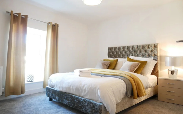 Gill Gardens Penthouse
