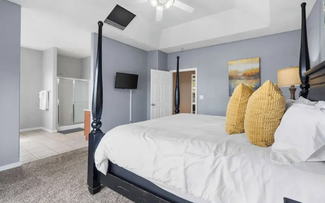 The Greenview Manor - Lake Views