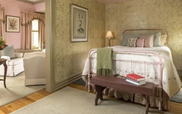 Stone House Inn & Spa
