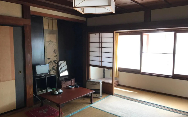Niko Ryokan