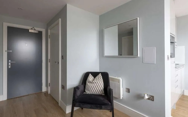 Luxurious ONE Bedroom Apartment IN Bond Street