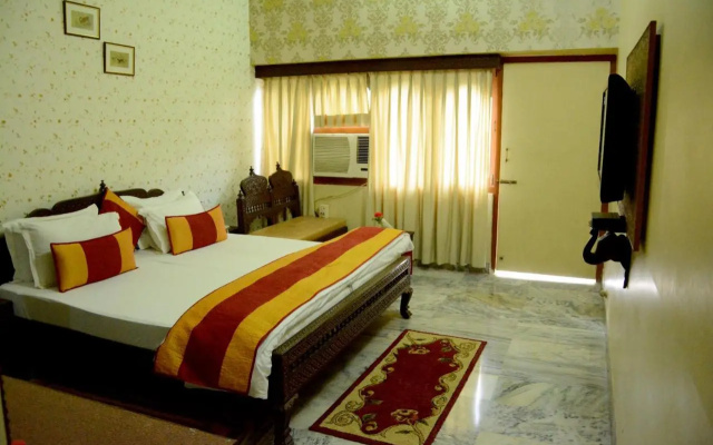 Hotel Chandrawati Palace