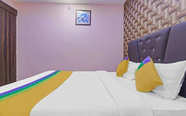 Treebo Trip Hotel Royal Galaxy