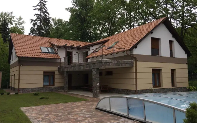 Családi Villa