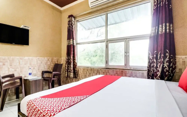 Oyo 46131 Hotel Arora