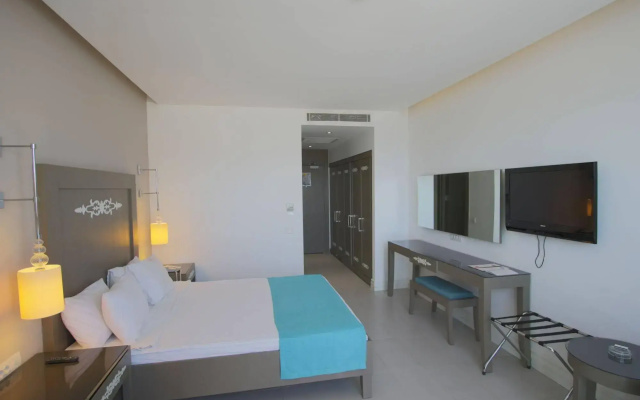 Rexene Resort