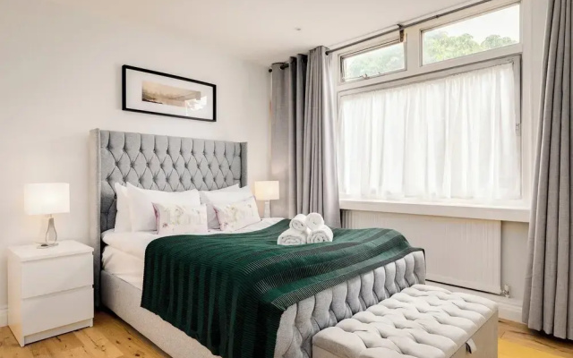 4-bedroom Villa on Marble Arch
